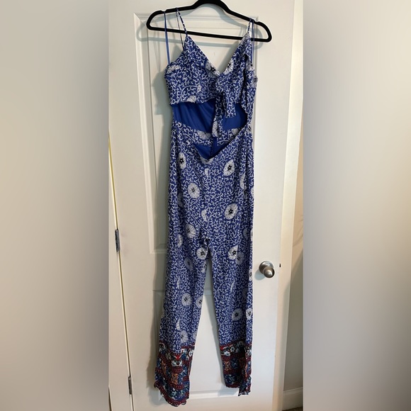 FASHION NOVA JUMPSUIT - Picture 1 of 3